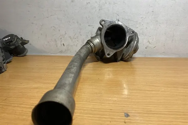 Válvula EGR MERCEDES-BENZ E (W210) 2.2L Diesel A6110900754 image 4