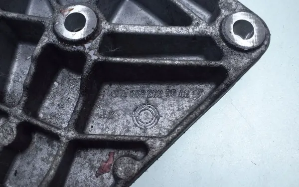 Mercedes-Benz alternatorriemspanner OEM A6682020940 image 3