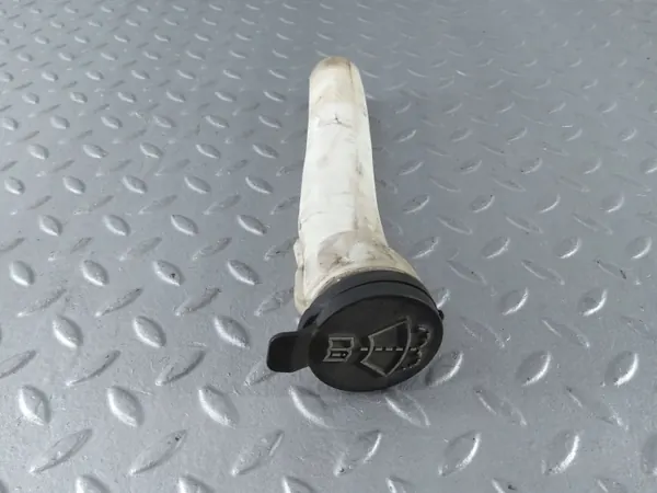Scheibenwaschanlage Einfüllrohr Cadillac XTS OEM 13315610 image 5