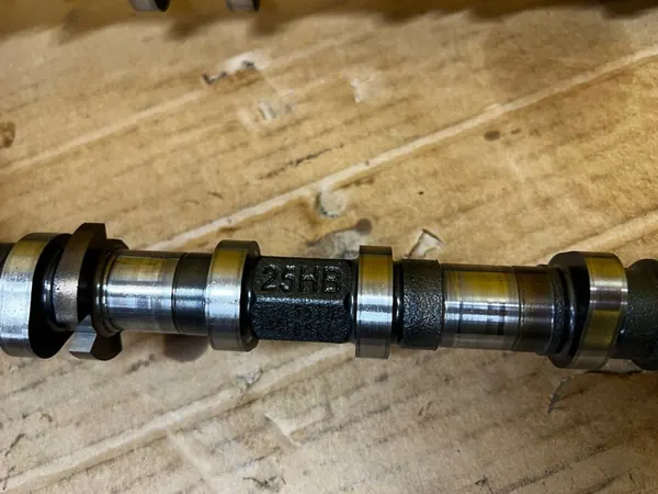 Kamaxelset Toyota RAV4 V 2.5 Hybrid XA25A image 4