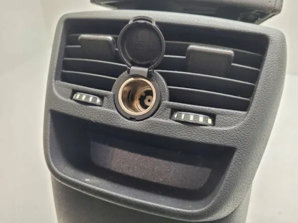Console centrale OEM AUST132140 avec accoudoir Peugeot 508 image 3