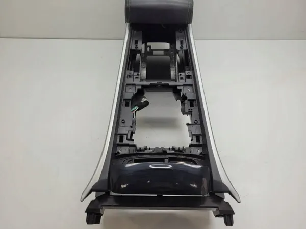 Console centrale OEM AUST132140 avec accoudoir Peugeot 508 image 6