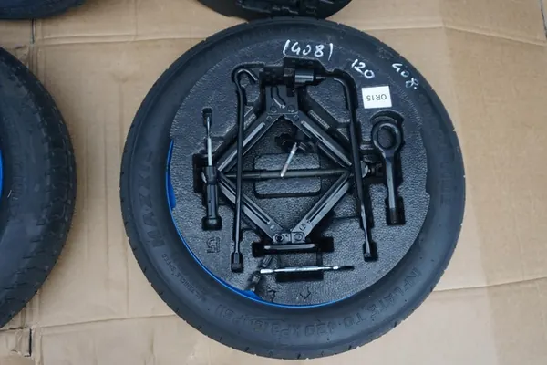 HYUNDAI i20 II 2016 Roue de Secours T125/80D15 52910-1W9 image 7
