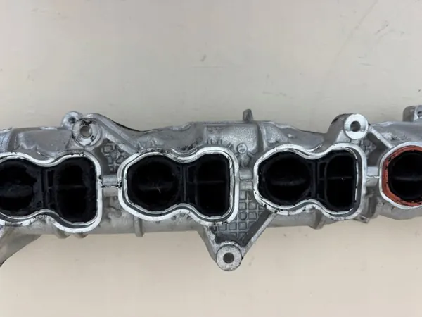 Colector de Admisión BMW X5/X6 OEM 8570791 Usado image 5