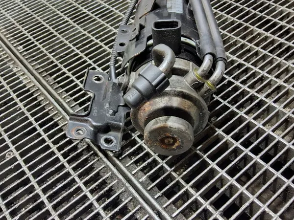 Filtro de combustível usado OEM SKE57097 Hyundai i40 image 3