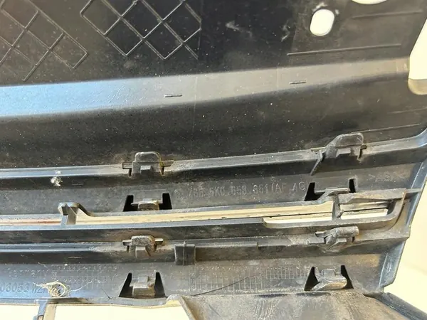 VW Golf VI Grill 5K0853651AF image 5