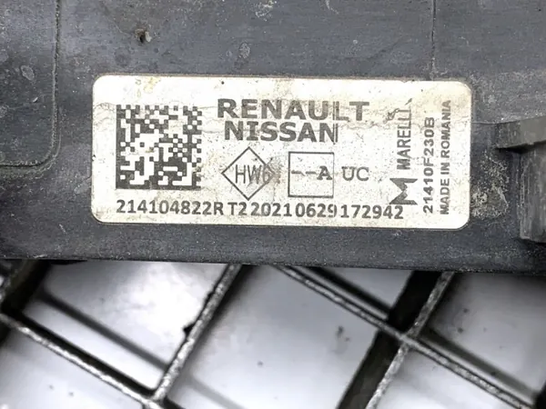 Radiateur d'eau OEM 214104822R pour Renault Arkana image 3