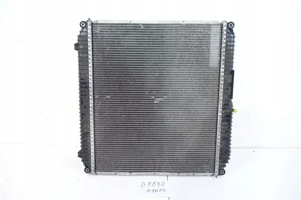 A/C Condensor OEM A9675000301 voor Mercedes Atego image 2
