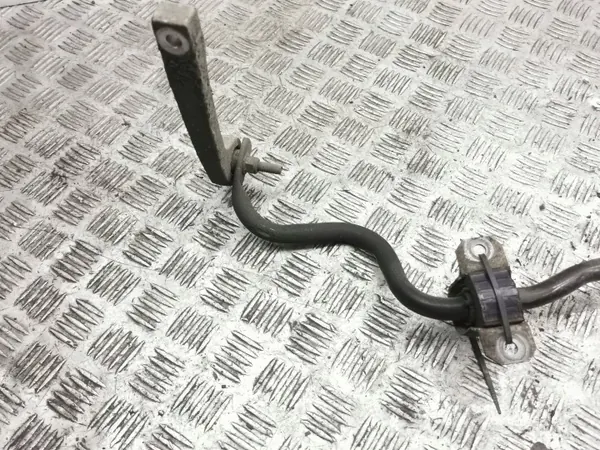 Audi A4 B9 Bakre stabiliseringsstag OEM 8W0511305AF image 7