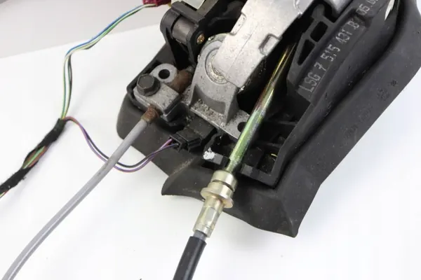 Seletor de mudanças BMW X5 E53 OEM 7515431B - Usado image 5