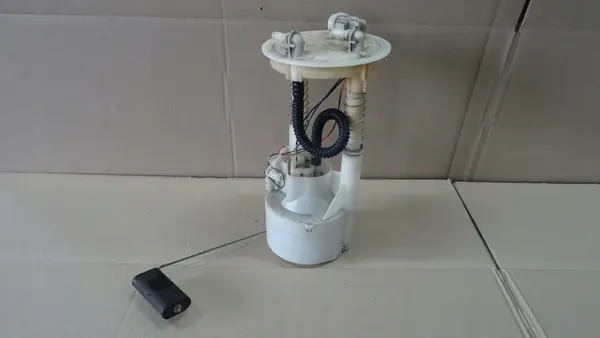 Brandstofpomp LAGUNA I LIFT 7700414333 image 2