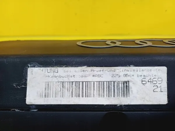 Couvercle de soupape Audi OEM DRC97383 A4 B5 2.6 V6 image 3