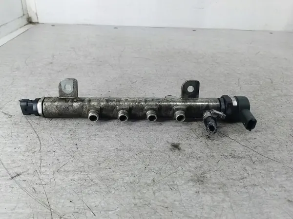 Rampe d'injection diesel OEM 5520025 BOSCH Opel Astra H image 4