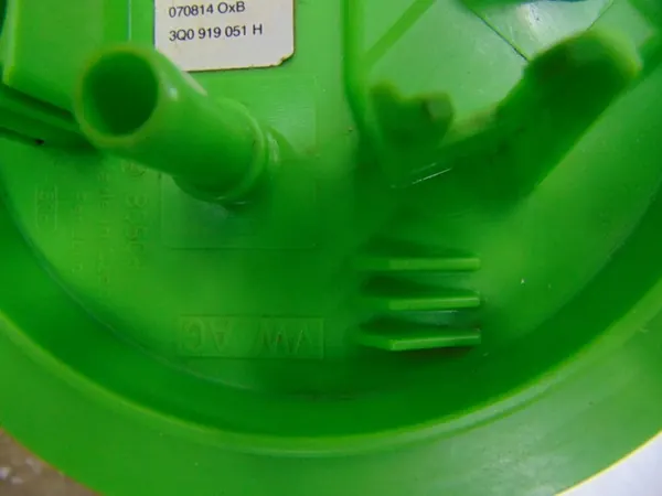 Bomba de combustível VW Passat B8 1TKM 3Q0919051H image 3