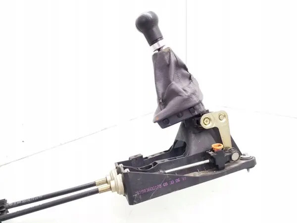 Mercedes-Benz Växelspak OEM A1683600109 - Begagnad image 3