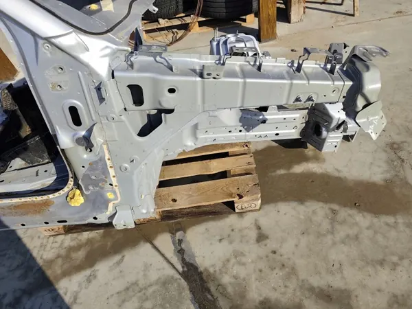 OEM 68411288AK Höger Framskärm 21-26 image 5
