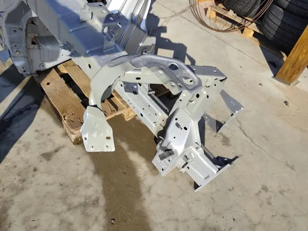 OEM 68411288AK Höger Framskärm 21-26 image 7