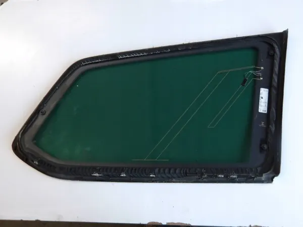 OEM WIT7090 Vasen taka sivulasi VW Passat B8 Farmari image 3