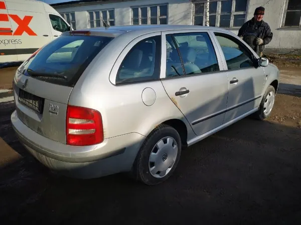 Collecteur d'échappement OEM 2120206 Skoda Fabia 2001 image 8