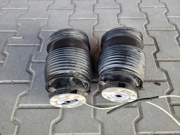 Mola de ar traseira esquerda A2053200125 Mercedes E 220 D image 3