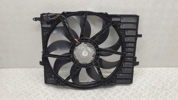 Mercedes kylarfläkt OEM A0999062901 - Begagnad image 2