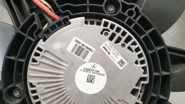 Mercedes kylarfläkt OEM A0999062901 - Begagnad image 6