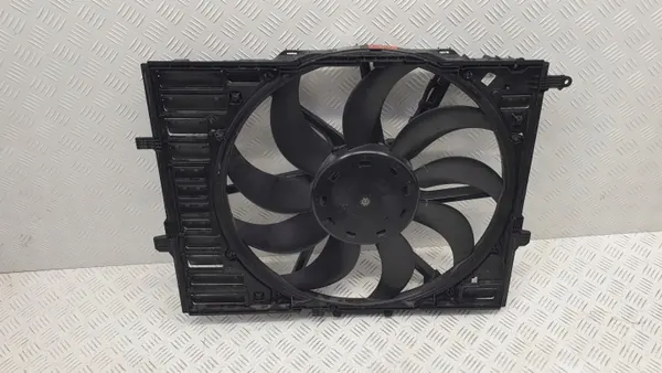 Mercedes kylarfläkt OEM A0999062901 - Begagnad image 8
