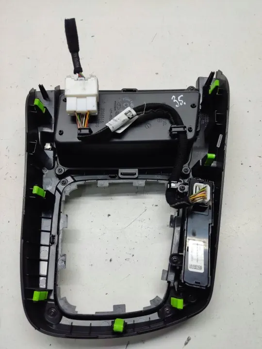 KIA Ceed 2021 linker hefboomframe OEM 84615J7000 image 5