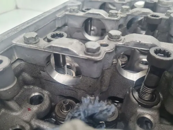 Culasse Moteur OEM 03L103373A pour Skoda Superb image 8