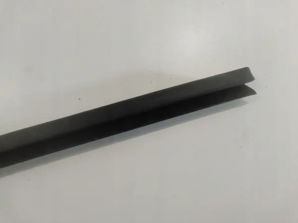 Takaikkunan tiiviste OEM 51347060254 BMW 3 E90/E91 image 4