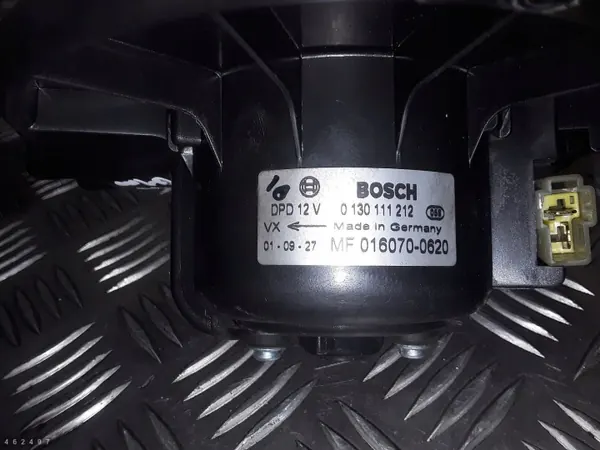 Volvo Värmefläkt OEM 0130111212 - Begagnad image 3