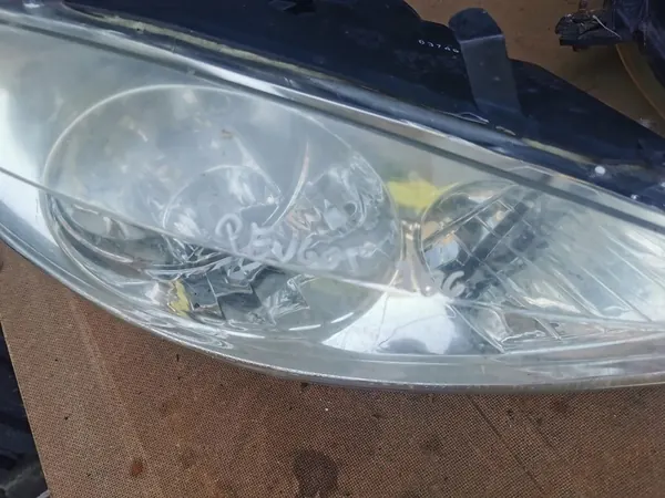 PEUGEOT 307 Refletor Direito 550-1128R image 4