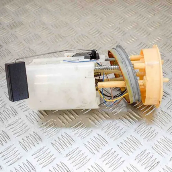 Brandstofpomp VW Polo (6R, 6C) 1.6L 2011 6R0919050B image 4