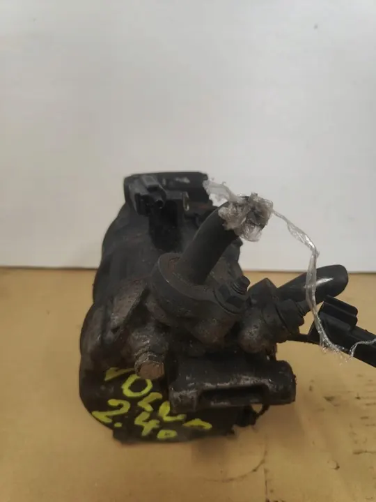 Compresseur AC Volvo V70 II 2.4L diesel 2010 P30630921 image 2