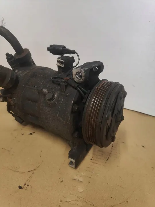 Compresseur AC Volvo V70 II 2.4L diesel 2010 P30630921 image 3