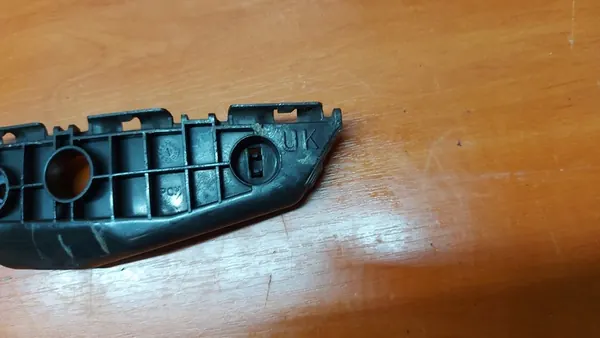 Guida paraurti anteriore sinistra Toyota Auris I 06-12 image 2