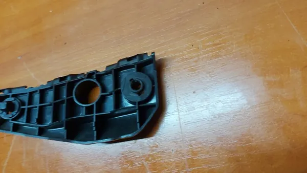 Guida paraurti anteriore sinistra Toyota Auris I 06-12 image 7