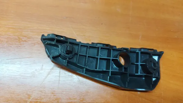 Guida paraurti anteriore sinistra Toyota Auris I 06-12 image 8