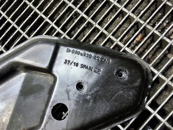 Jäähdyttimen kiinnityspaneeli OEM 5F0806930 Seat Leon image 5