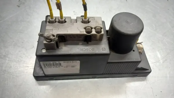 Bomba de travamento central OEM 2088000948 para Mercedes Classe C image 3