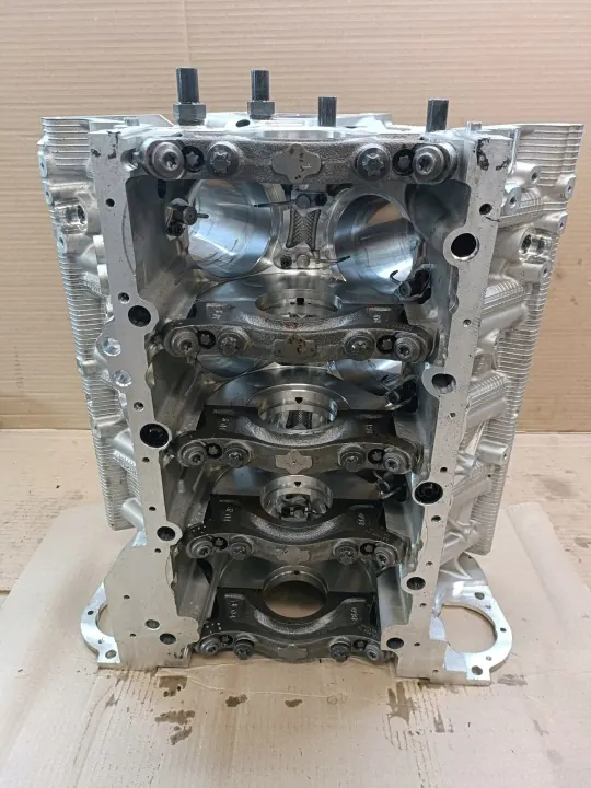 BMW Motorblok OEM 8093296 voor M5 F90 F95 F92 image 7