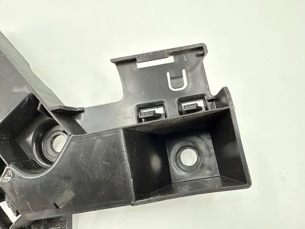 Montagem do para-choque traseiro Volkswagen Golf VIII 2020 image 3