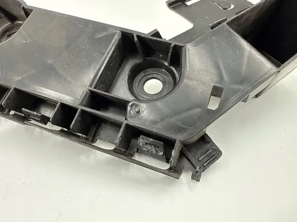 Montagem do para-choque traseiro Volkswagen Golf VIII 2020 image 4