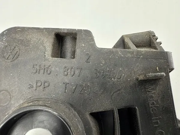 Montagem do para-choque traseiro Volkswagen Golf VIII 2020 image 9