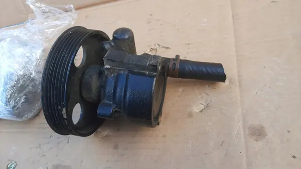 Bomba de direção assistida Dacia Sandero 1.4 8200888500 image 2