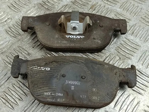 Framkuddar Polestar 2 2023 FOB40558 image 4