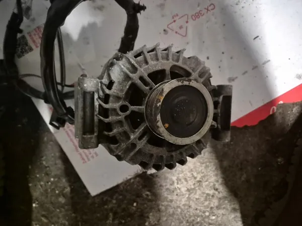 Vaihtovirtageneraattori Audi A3 1.8 TFSI 06H903017E image 2