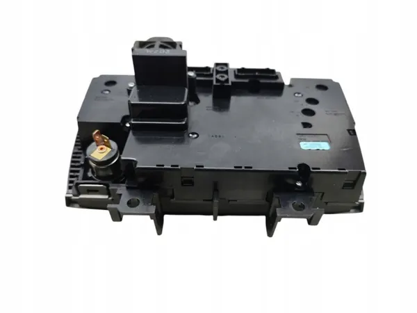 AC Vent Panel Volvo S60 I V70 II 8682930 image 4