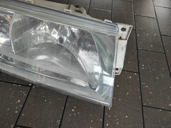 Oikea Etuvalaisin Skoda Octavia 1 1U1941018P image 4