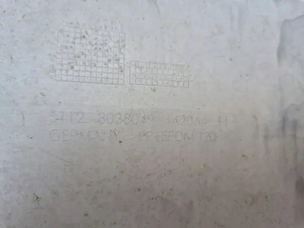 BMW X1 E84 Difusor Parachoques Trasero OEM 51128038049 image 10